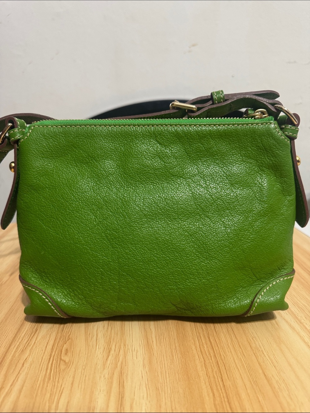 Dooney & Bourke Green Leather Shoulder Bag - Picture 5 of 17